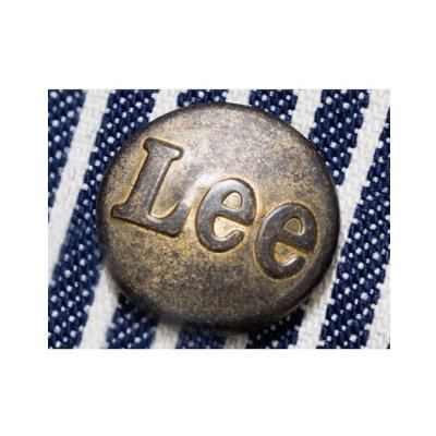 Leeロゴ入りオリジナルボタン