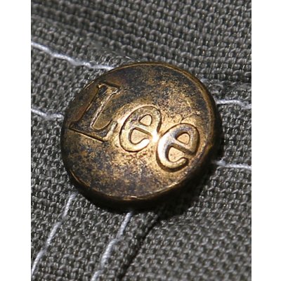 Leeロゴ入りオリジナルボタン