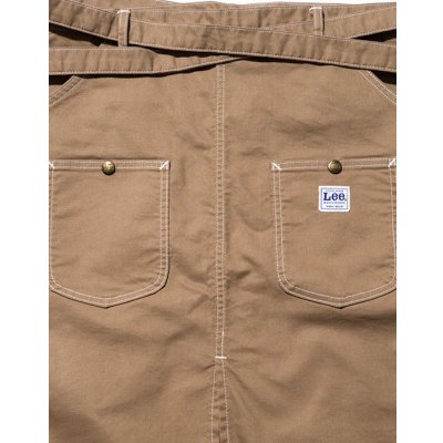 フロントの大きいパッチポケット