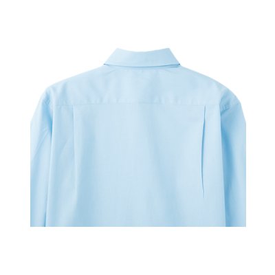 背中はサイドタック入りなので動きやすい