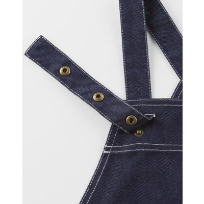 肩紐はドットボタンでサイズ調整可能