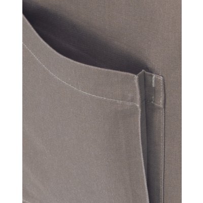 広めのマチ付きポケット、伝票などの収納に使いやすい