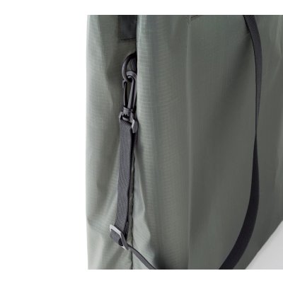 ストラップは取り外し可能