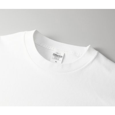 首リブはミニマルなステッチなし仕様