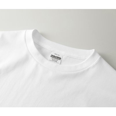 首リブはミニマルなステッチなし仕様