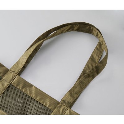 肩掛けしやすい長さのハンドル