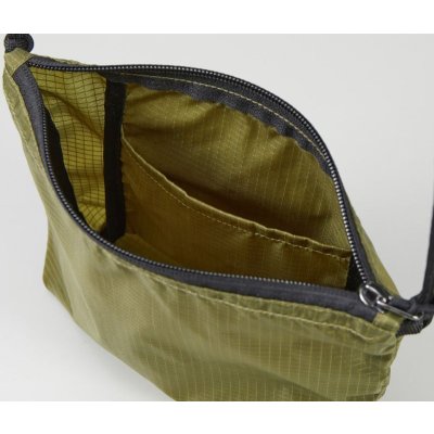 内ポケット付き