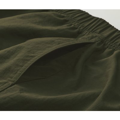 脇ポケットあり、片玉縁ポケット仕様