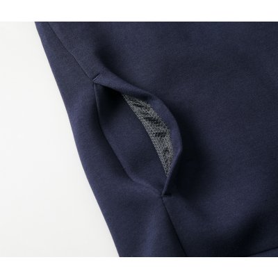 サイドにはシームポケット付き