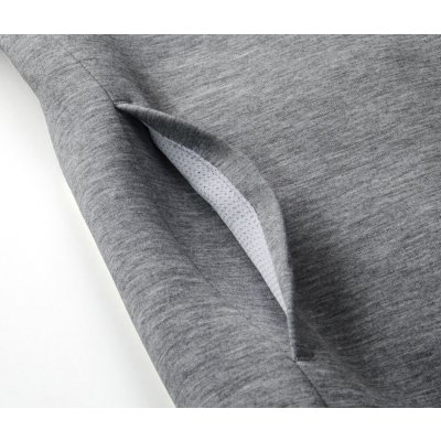 サイドにはシームポケット付き