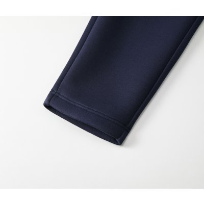 裾口は２本針始末