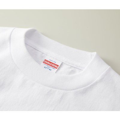 ほどよく詰まり、しっかりとフィットする首リブ