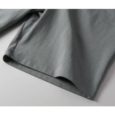 裾下は粗めで太番手の2本針始末