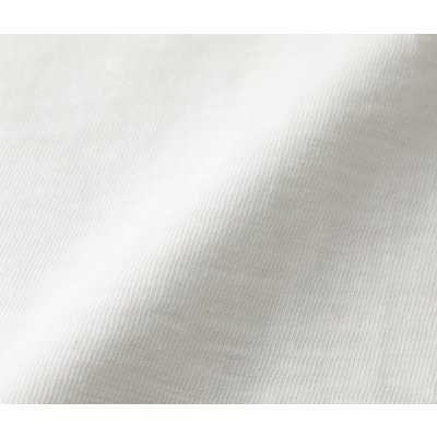 糸ムラ感のあるスラブ生地