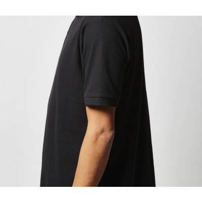 袖口はリブ仕様