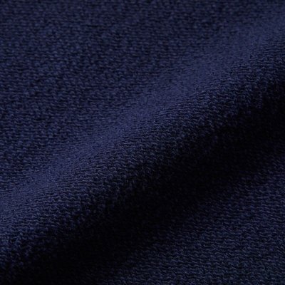 裏地は伸縮性と吸水性のある裏パイル（裏毛）仕様