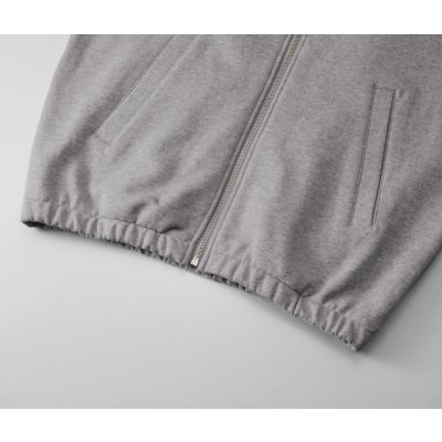 裾口はシャーリング仕様