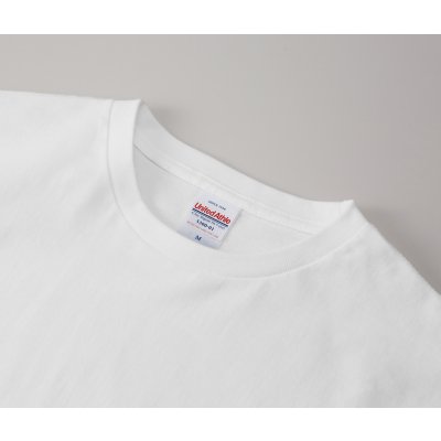 首リブはミニマルなステッチなし仕様