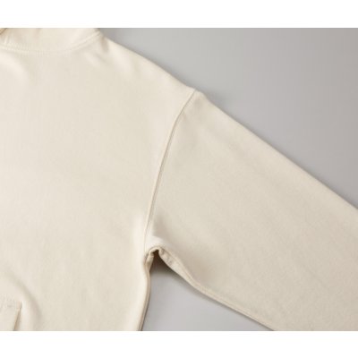 アームホールは堅牢なまたぎ2本針始末