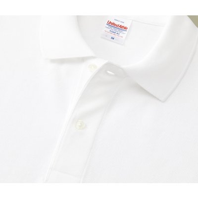 第一ボタンのボタンホールは、横方向の力に対抗するため横穴