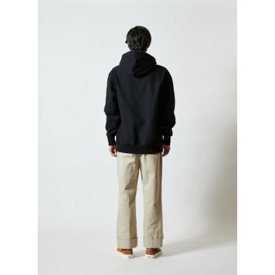 モデル182cm XLサイズ着用