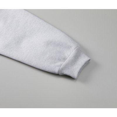 袖付けはセットインスリーブ仕様