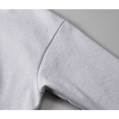 袖付けはセットインスリーブ仕様