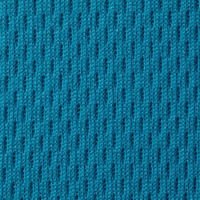 生地アップ裏　リバーシブルメッシュで通気性に優れた快適な着心地。 裏面から汗を素早く吸い上げて表面に拡散します。