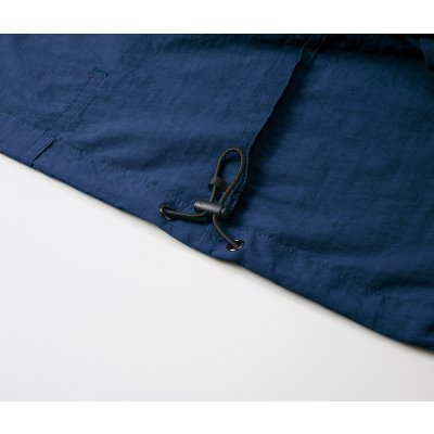 裾口にはストッパーとドローコード