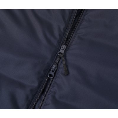 ファスナーはYKK社製 DALH型ダブルスライダー仕様、引き手にはジッパータブ付き