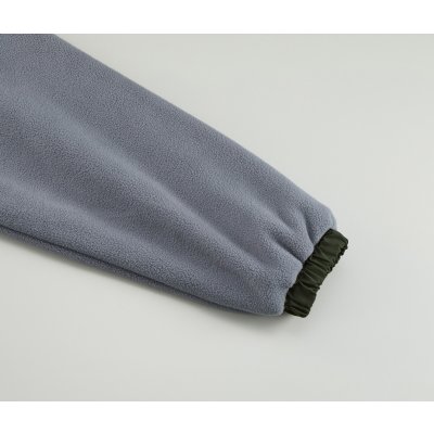 袖口はナイロンのシャーリング仕様（両面）