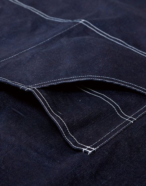 斜めポケット付きフロントポケット