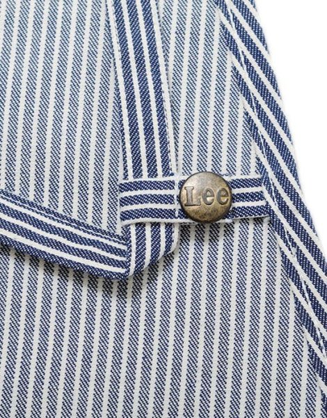 吊りひも止め用ボタン