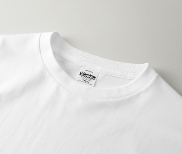 首リブはミニマルなステッチなし仕様