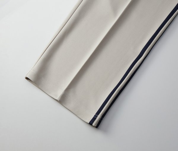 裾口は2本針始末