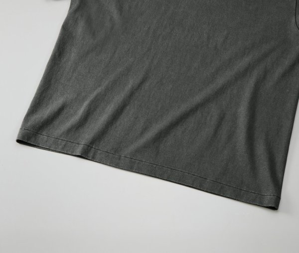 裾口はシングルステッチ仕様