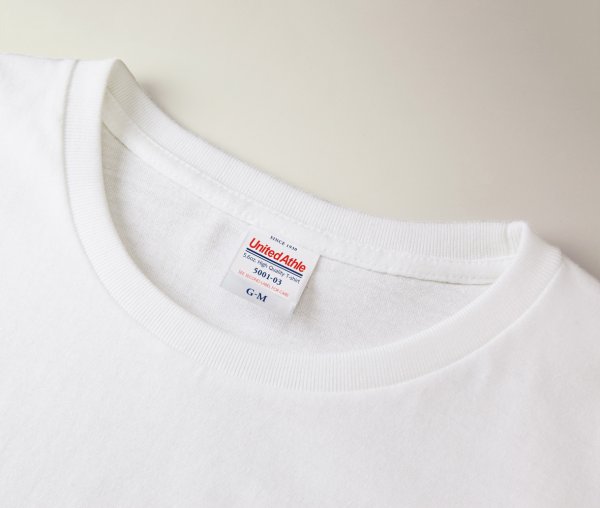 ガールズサイズ：首リブはきれいなラウンドネック仕様