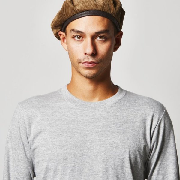 首リブは丈夫なダブルステッチ仕様